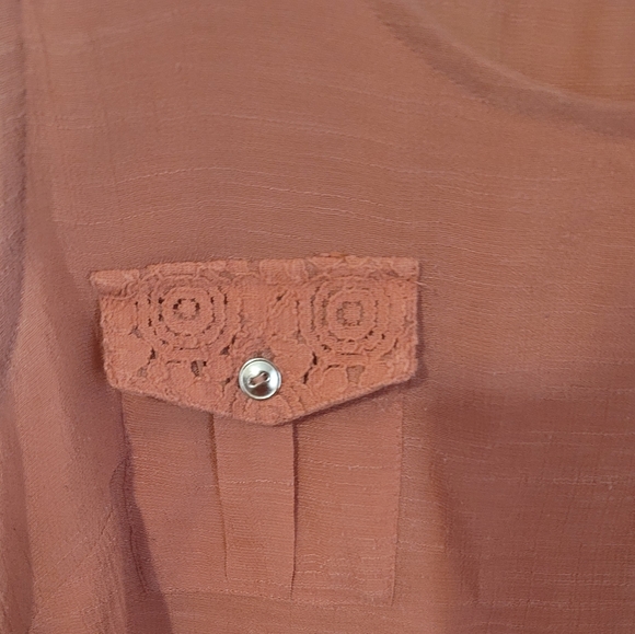 Mine Blouse ( 🌵FOR BUNDLES ONLY ) - Picture 3 of 5